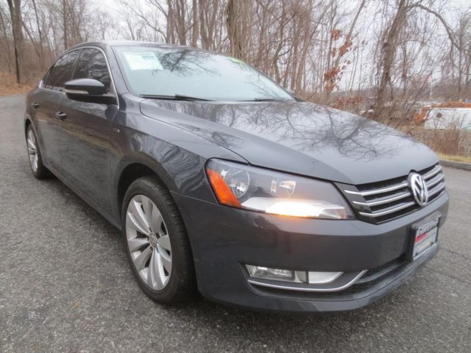 2014 Gray /Gray Volkswagen Passat 1.8T SE AT PZEV (1VWBT7A33EC) with an 4CYL1.8L TURBO engine, 6-Speed Automatic transmission, located at 270 US Route 6, Mahopac, NY, 10541, (845) 621-0895, 41.349022, -73.755280 - Photo #1