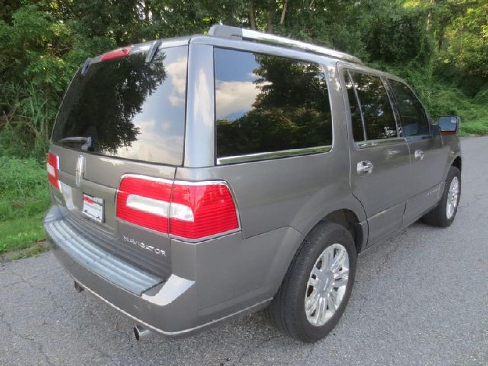 2012 Gray /Tan Lincoln Navigator 4WD (5LMJJ2J54CE) with an 5.4L V8 SOHC 24V engine, 6-Speed Automatic transmission, located at 270 US Route 6, Mahopac, NY, 10541, (845) 621-0895, 41.349022, -73.755280 - Photo #3