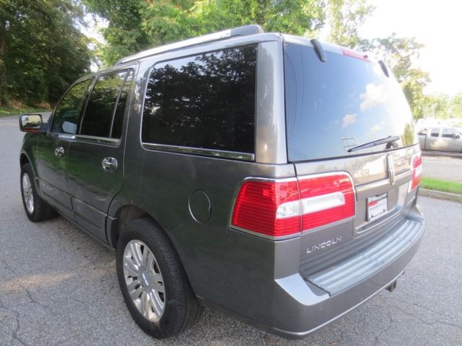2012 Gray /Tan Lincoln Navigator 4WD (5LMJJ2J54CE) with an 5.4L V8 SOHC 24V engine, 6-Speed Automatic transmission, located at 270 US Route 6, Mahopac, NY, 10541, (845) 621-0895, 41.349022, -73.755280 - Photo #4